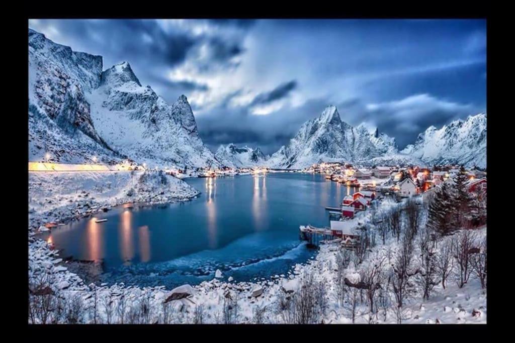 Reine Retro Villa - Cozy Villa With A Fantastic View Luaran gambar