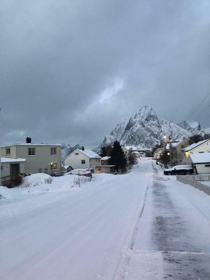 Reine Retro Villa - Cozy Villa With A Fantastic View Luaran gambar
