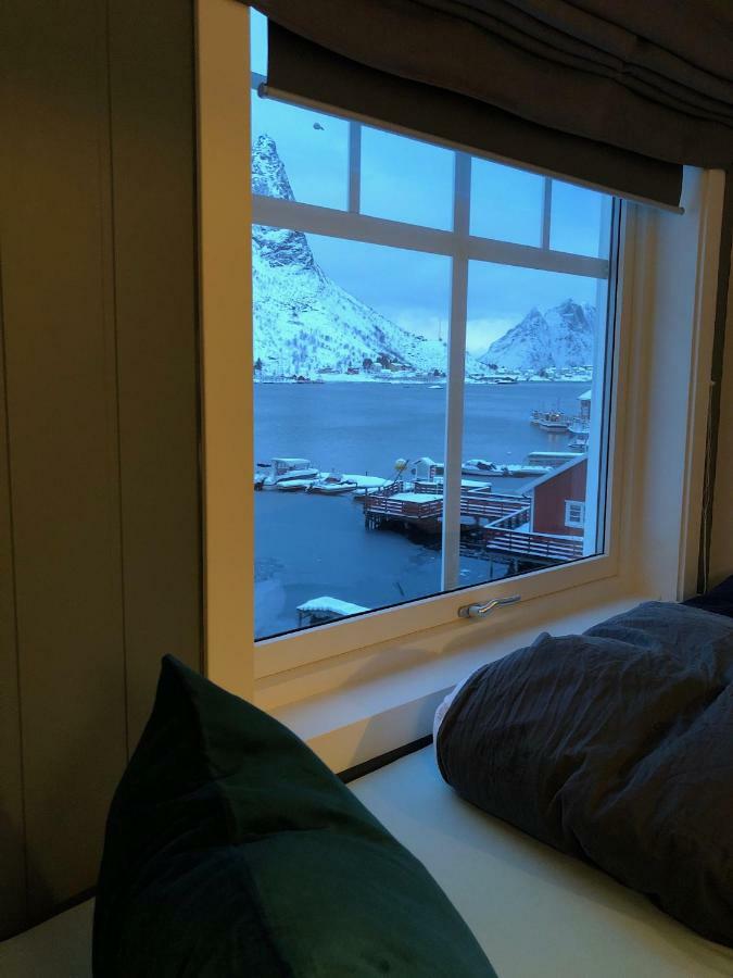 Reine Retro Villa - Cozy Villa With A Fantastic View Luaran gambar